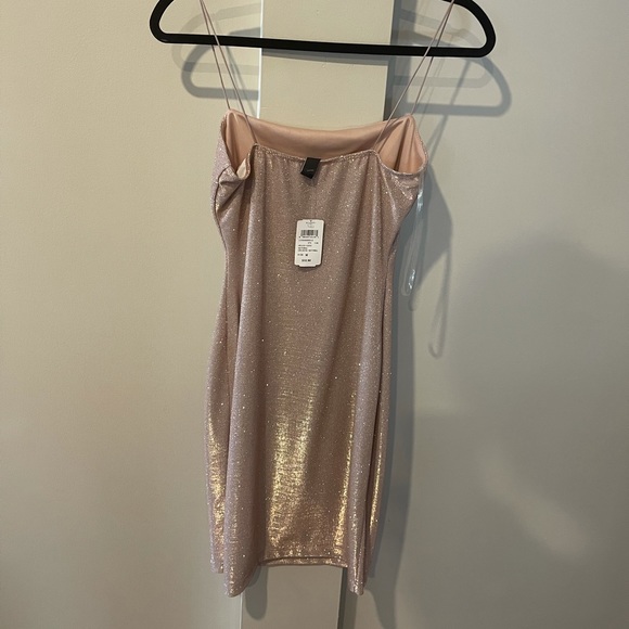 Sparkly pink dress - Picture 2 of 2